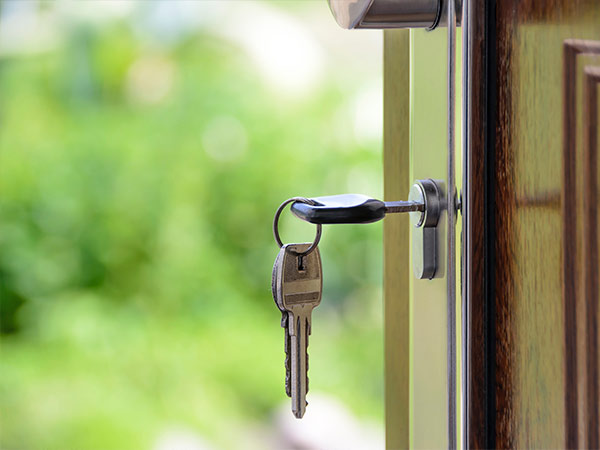 Ondersteuning aan-/verkoop/verhuur woning